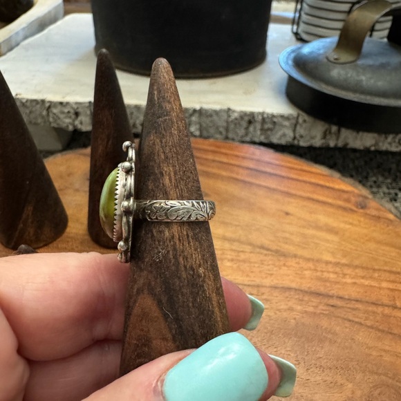 Elegant Royston turquoise and sterling silver Teardrop Ring size 5.75 - Picture 2 of 6